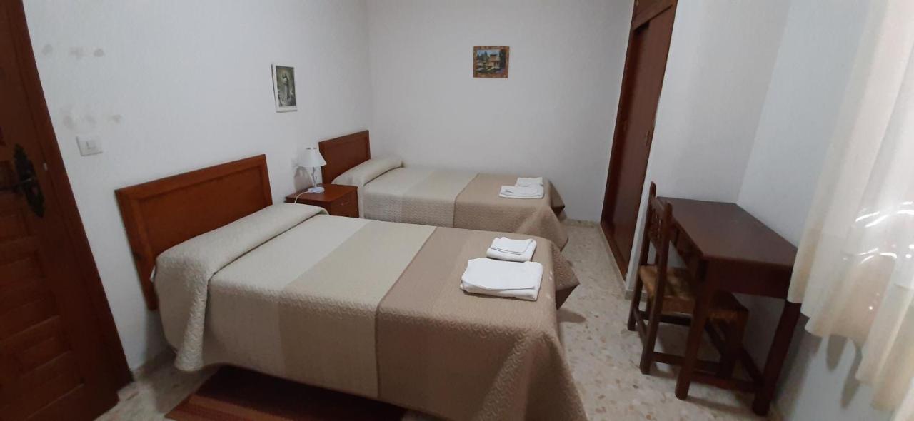 Hotel Convento Madre De Dios De Carmona Zewnętrze zdjęcie